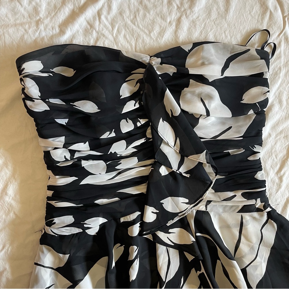 Women’s black and white dress - Picture 4 of 5